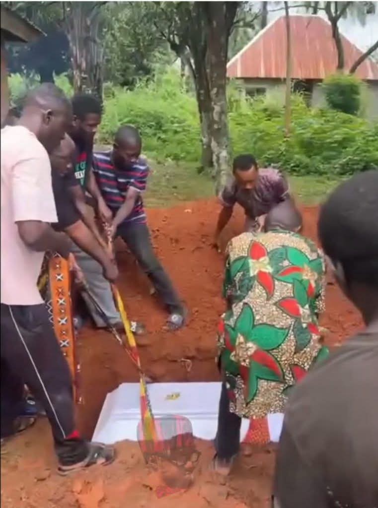 Deborah Okwori, murder£d fashion designer bur!ed amid tears in Benue