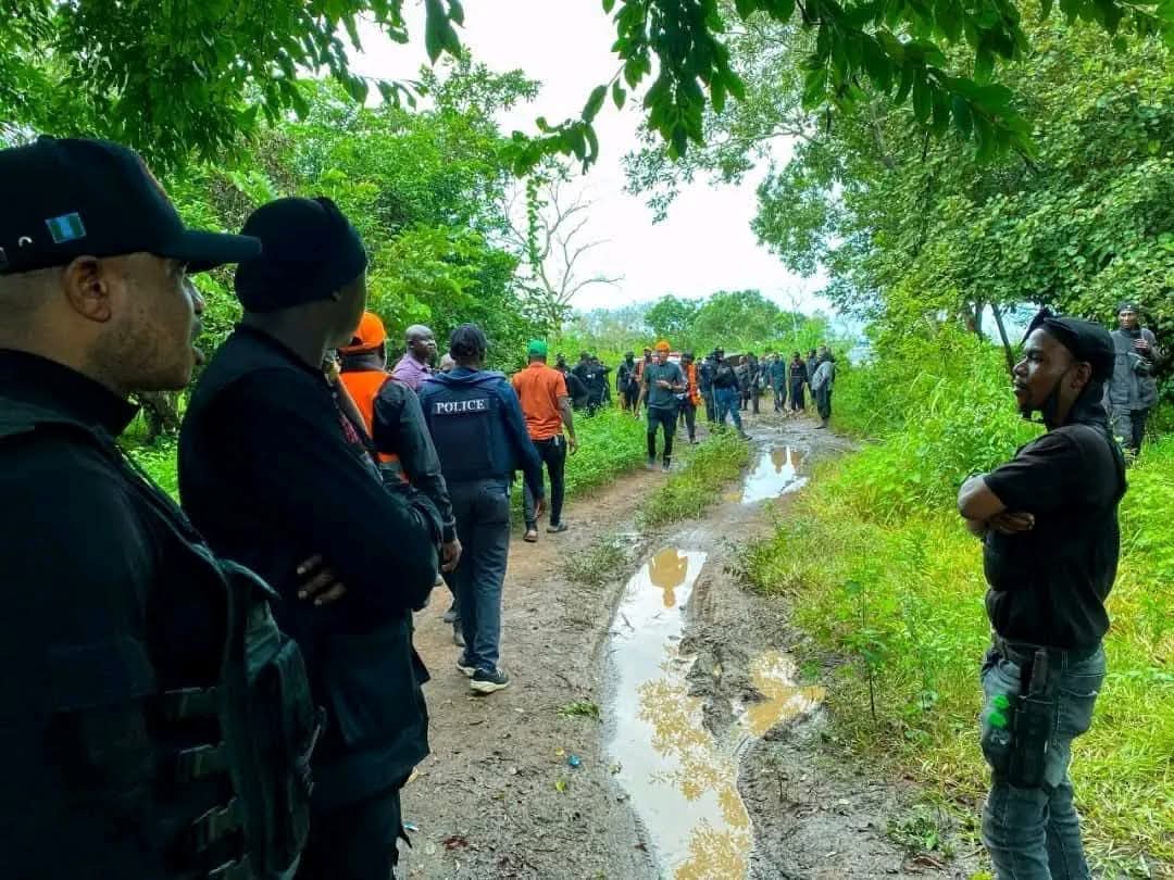 Edo security squad destr0ys k!dnappers’ dens