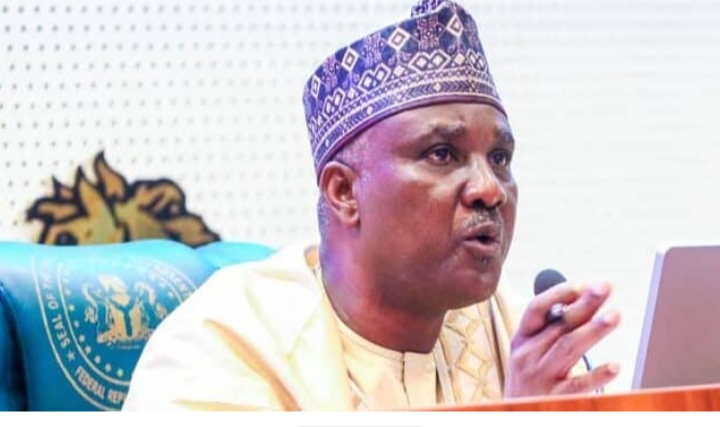 JUST IN: Reps move to resolve Dangote, NUPENG face-off, crude oil supply to local refineries. JUST IN: Reps move to resolve Dangote, NUPENG face-off, crude oil supply to local refineries.