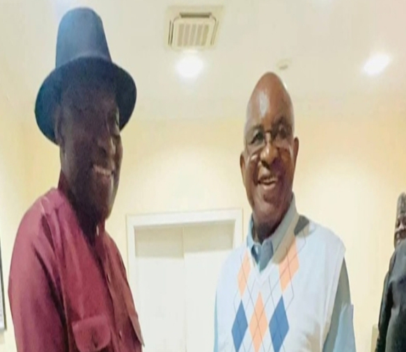 JONATHAN holds talks with ADC Chairman DAVID MARK in Abuja JONATHAN holds talks with ADC Chairman DAVID MARK in Abuja