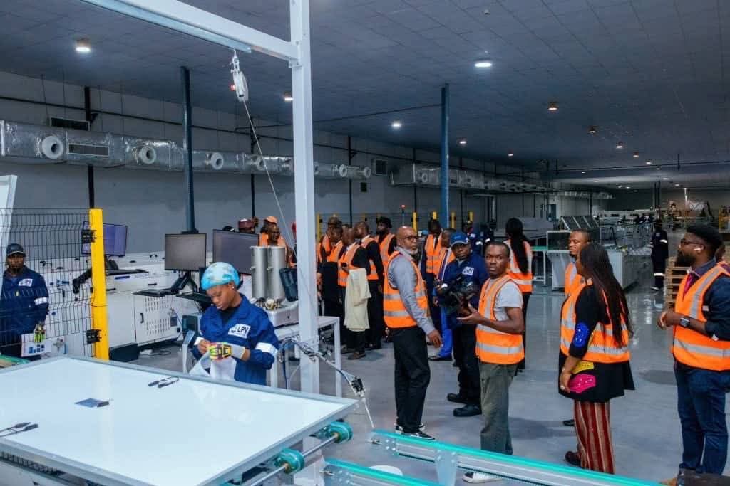 Nigeria Sh0cks the World, Exports First Locally Made Solar Panels to Ghana, President Tinubu’s Clean Energy Revolution Gains Global Attentions 
