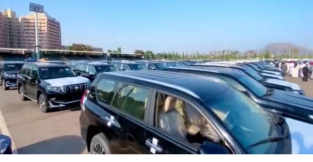 Outrage Erupts: Tinubu’s 2027 War Chest Exposed — Jeep, Hilux, Hummer for Coordinators as Citizens D!e in Insecurity”