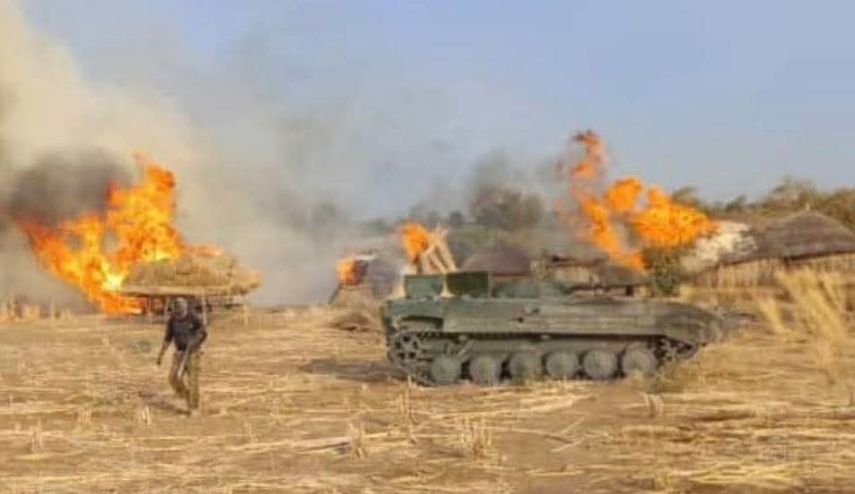 Troops d£stroy suspected terrorist camps, recover w£apons in Kwara