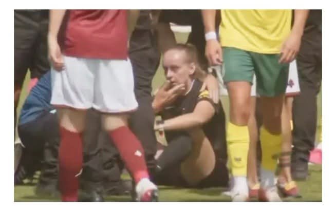 Female Referee Suff£rs Concussion After Being Kn0cked Down While Breaking Up Players’ Fight